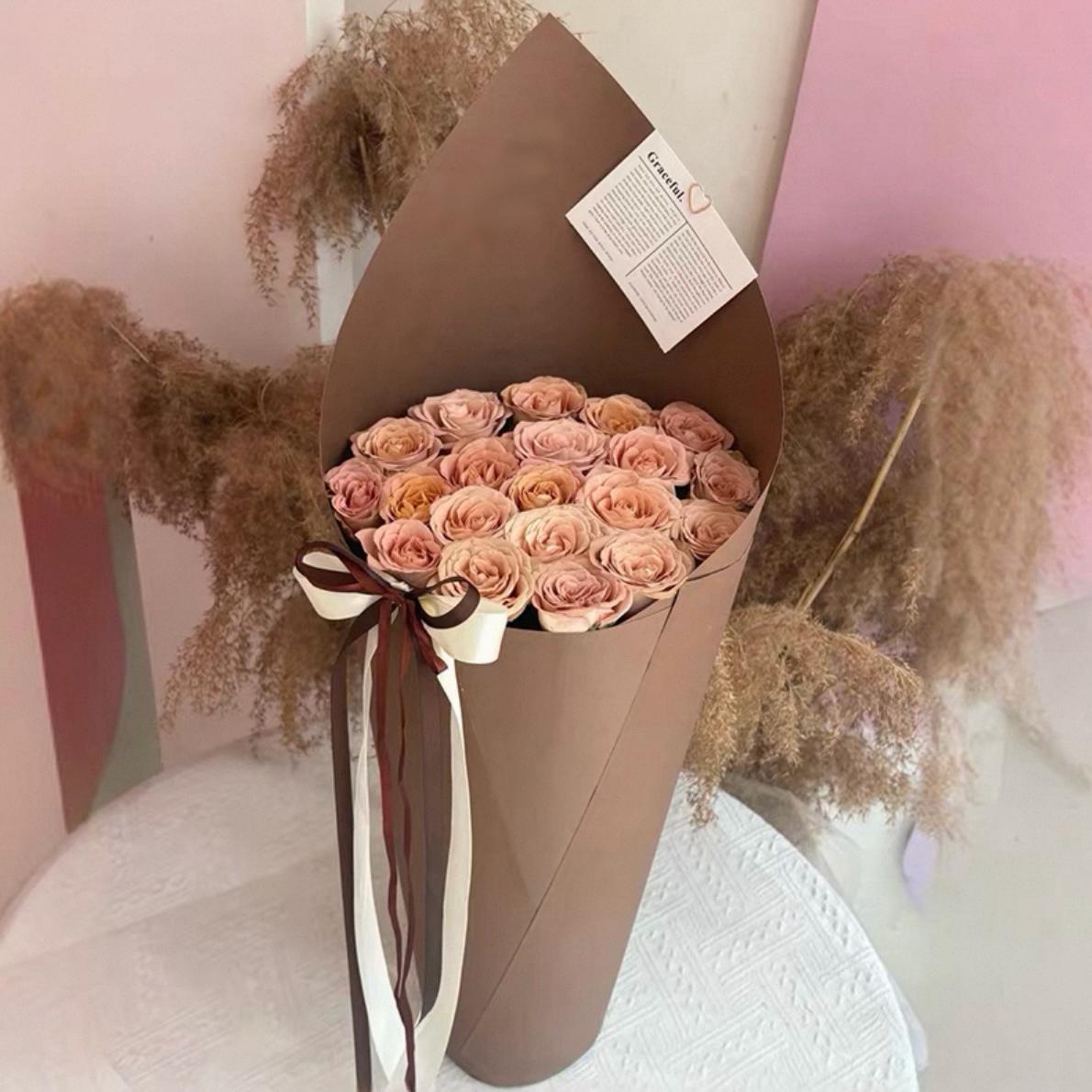 Lyla's Bouquet – 20 Peach Roses