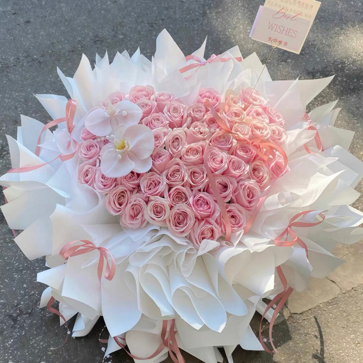 Chloe's Bouquet – 52 Pink Roses