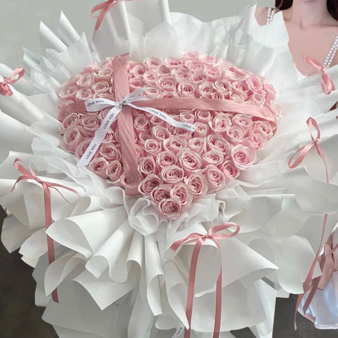 Sophia's Bouquet – 99 Pink Roses